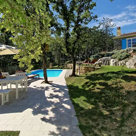 Family Dvori For 12 Persons With Pool In The Heart Of Istria * Trviz