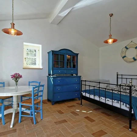 Family Dvori For 12 Persons With Pool In The Heart Of Istria Holiday home Trviz