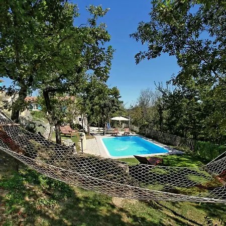 Family Dvori For 12 Persons With Pool In The Heart Of Istria Holiday home Trviz