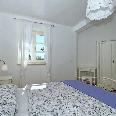 Family Dvori For 12 Persons With Pool In The Heart Of Istria * Trviz