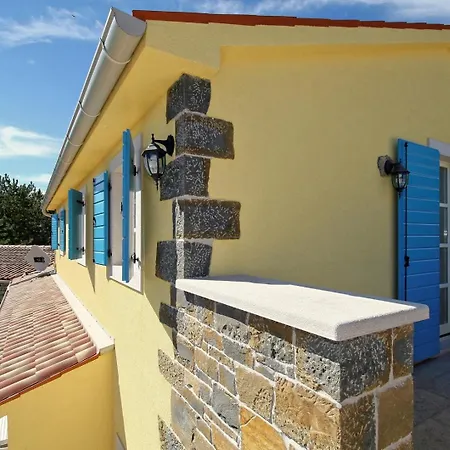 Family Dvori For 12 Persons With Pool In The Heart Of Istria Holiday home *